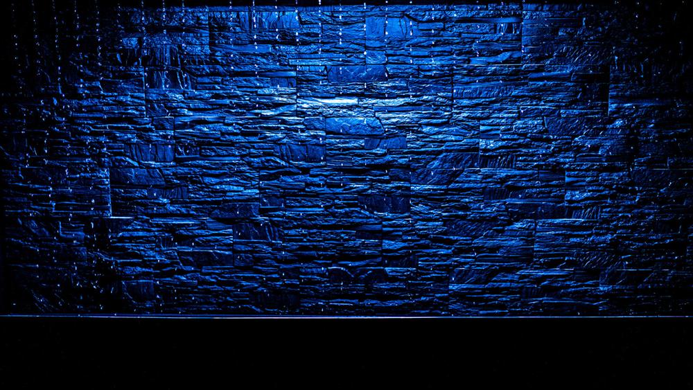 Blaue optische Wand im DeJa Vu Museum Berlin